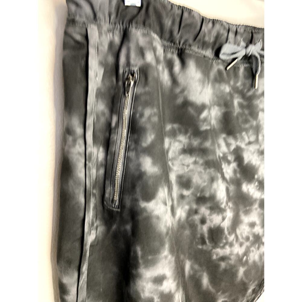Skort/skirt/shorts, camo elastic waist, draw string Large (9) - Picture 2 of 6